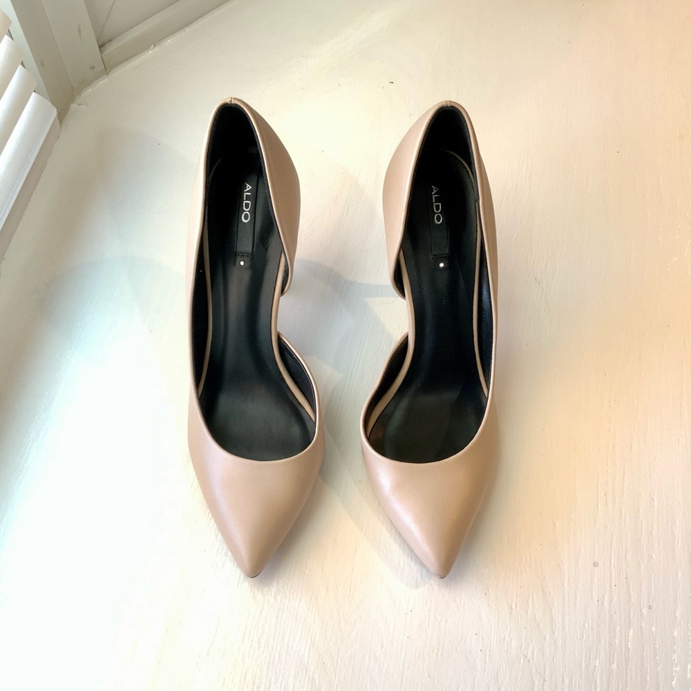 Size 6 Aldo Nude Heels